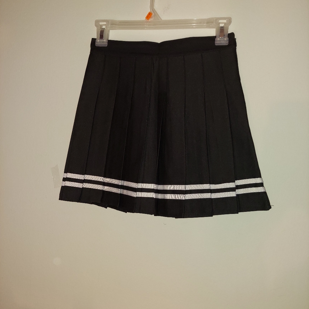 Cute Pleated Skirt -New - Picture 6 of 6